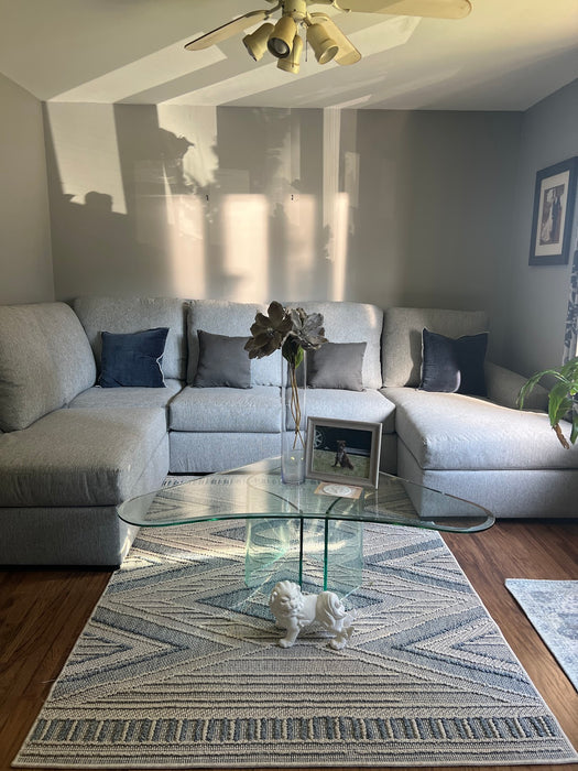 Avoria Sectional (Light Grey)